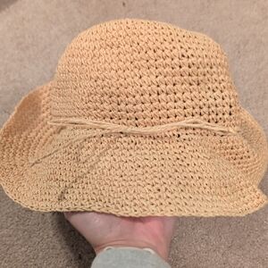 Old Navy Tan Woven Hat